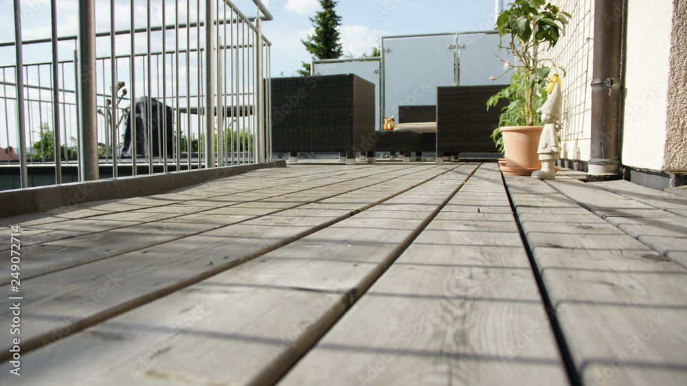 Mit Stil entspannen: Schicke Design-Ideen für Ihre Terrasse mit Terrassendielen